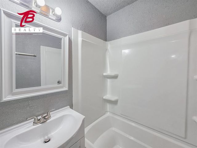 2320 NE 20th Street, Oklahoma City, OK 73111