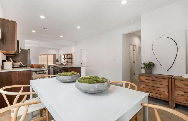 279 Prism Avenue SW, Rio Rancho, NM 87124