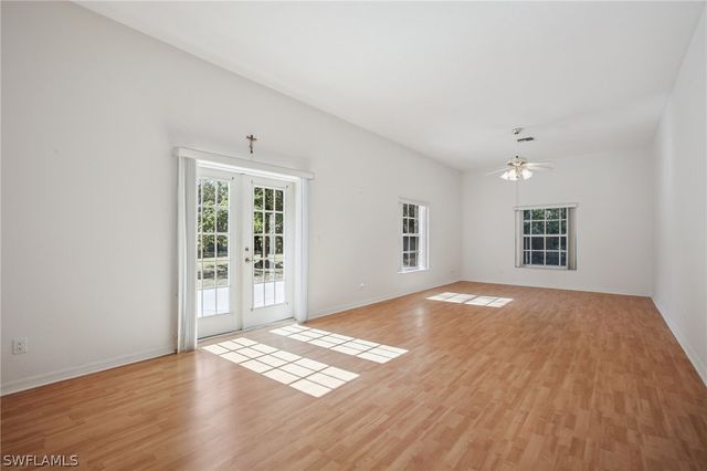 5348 Cypress LN, Naples, FL 34113