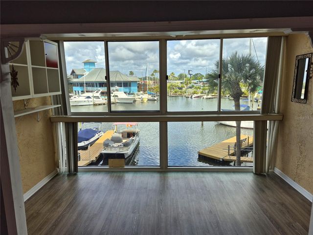 4939 FLORAMAR TERRACE 203, New Port Richey, FL 34652