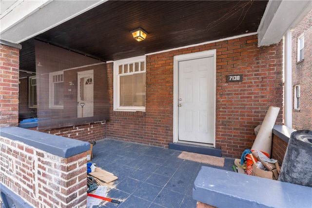 7138 Apple St, Lincoln Larimer, PA 15206