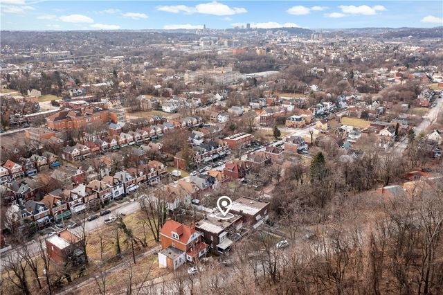 7138 Apple St, Lincoln Larimer, PA 15206