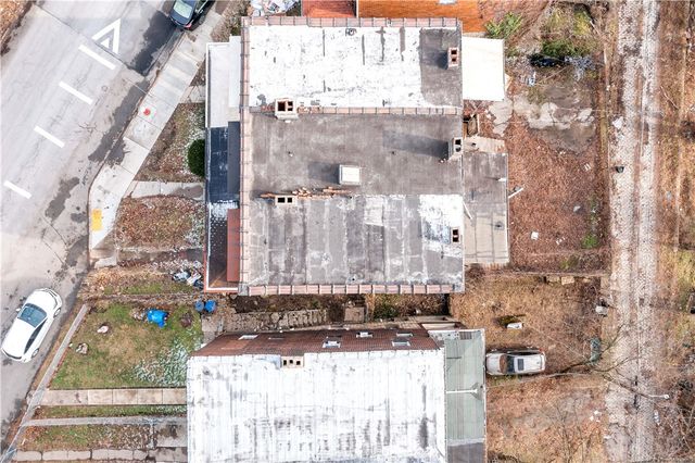 7138 Apple St, Lincoln Larimer, PA 15206