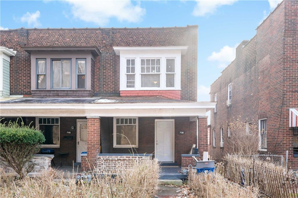 7138 Apple St, Lincoln Larimer, PA 15206