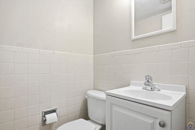 285 NE Sumner ST, Topeka, KS 66616