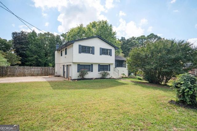 633 San Pablo Drive, Stone Mountain, GA 30083