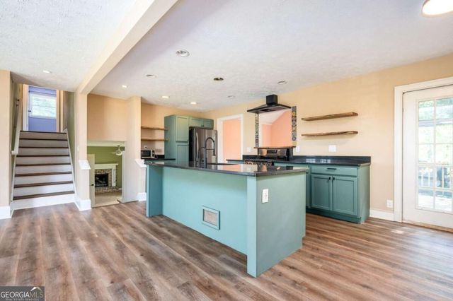 633 San Pablo Drive, Stone Mountain, GA 30083