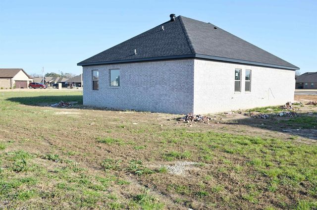 220 Quincy Cir, Trumann, AR 72472