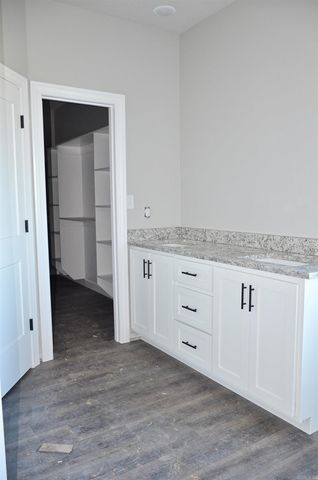 220 Quincy Cir, Trumann, AR 72472