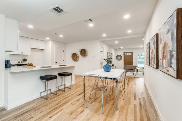 1431 Carson Street, Dallas, TX 75216