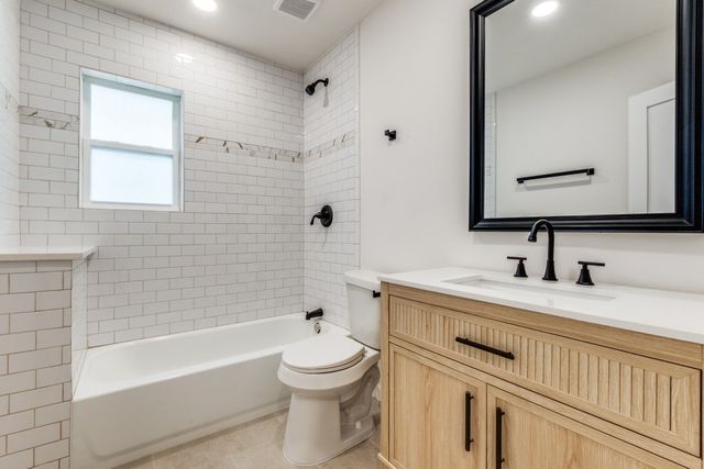 1431 Carson Street, Dallas, TX 75216