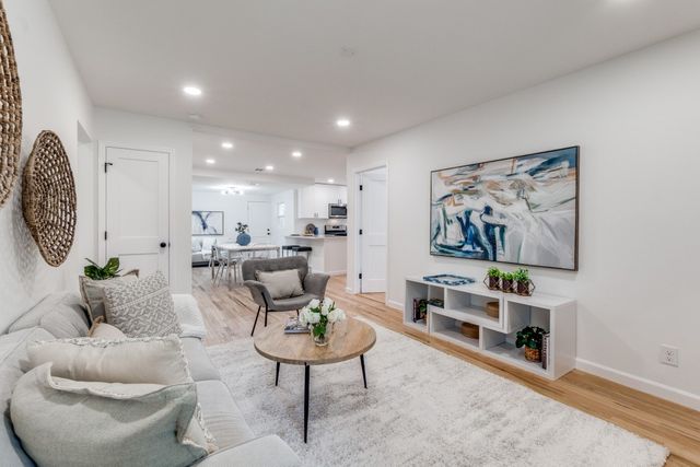 1431 Carson Street, Dallas, TX 75216