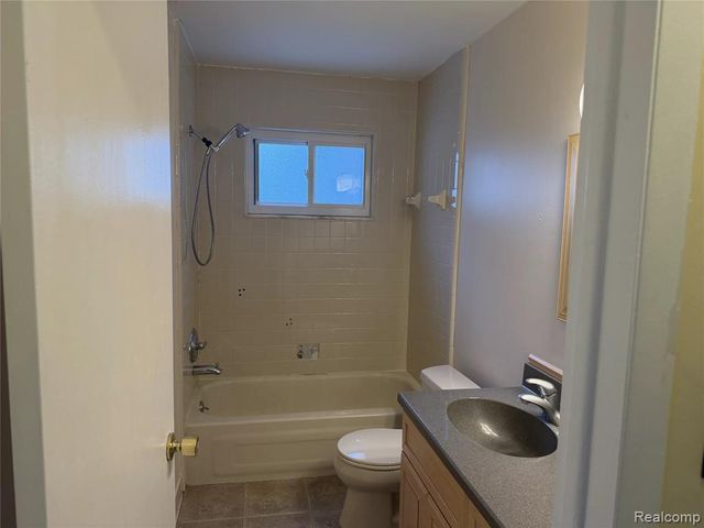 42150 Addison Avenue, Canton, MI 48187
