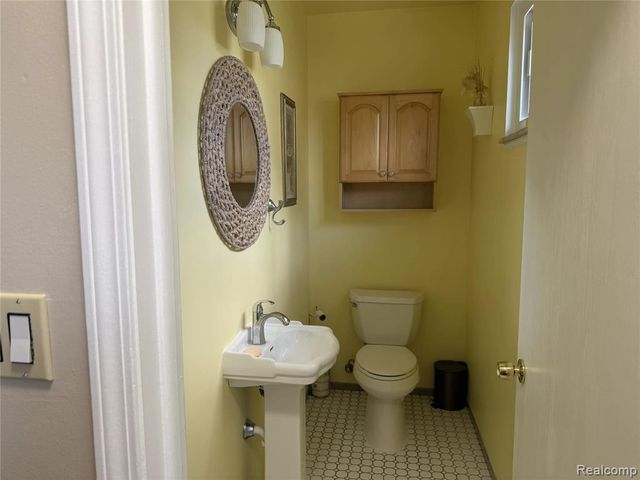 42150 Addison Avenue, Canton, MI 48187