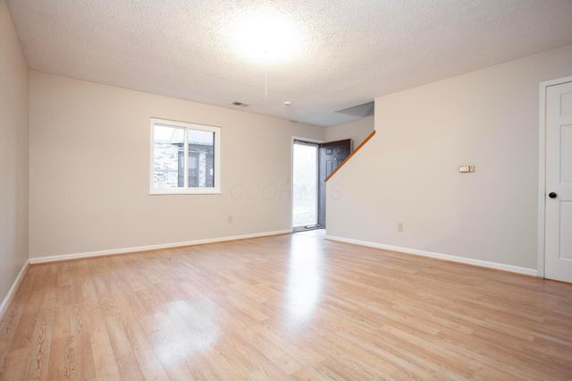 3246 Summerdale Lane, 34, Columbus, OH 43221