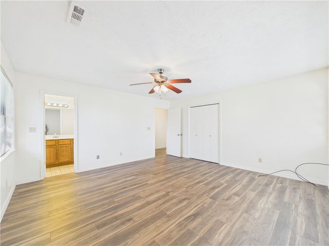 1990 W Twin Springs Street, Siloam Springs, AR 72761