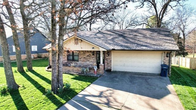 1990 W Twin Springs Street, Siloam Springs, AR 72761
