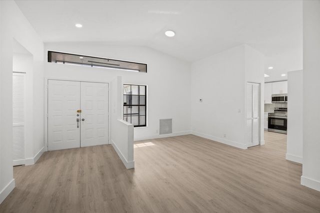 8910 Boatswain Drive 8910, Boynton Beach, FL 33436