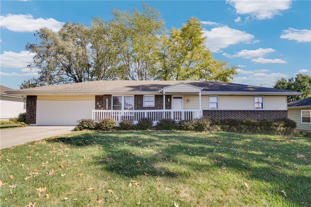 844 E 1st Street, Peculiar, MO 64078