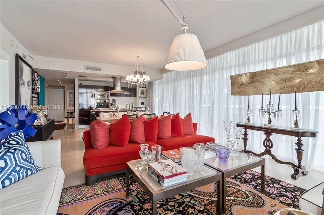 3737 Collins Ave S-203, Miami Beach, FL 33140