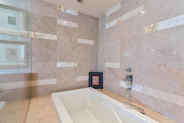 3737 Collins Ave S-203, Miami Beach, FL 33140