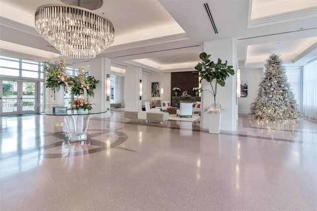 3737 Collins Ave S-203, Miami Beach, FL 33140