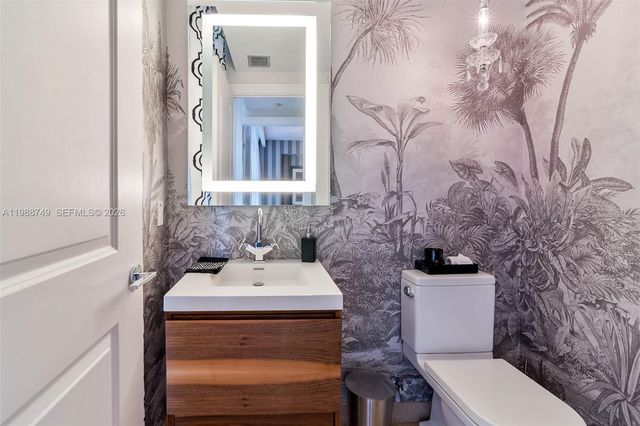 3737 Collins Ave S-203, Miami Beach, FL 33140