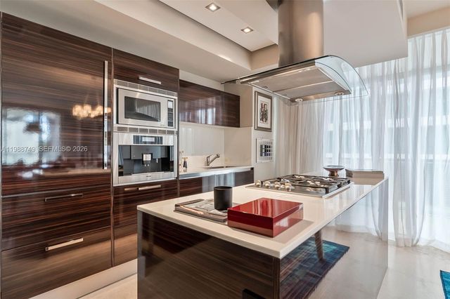 3737 Collins Ave S-203, Miami Beach, FL 33140