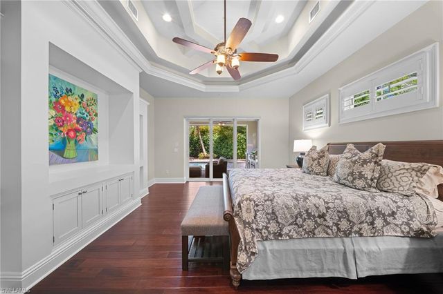 529 Fairway TER, Naples, FL 34103
