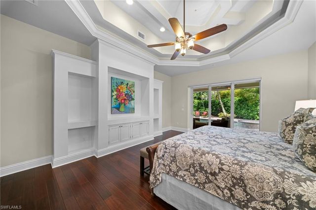 529 Fairway TER, Naples, FL 34103