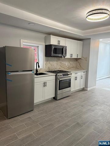 1456 44th Street, North Bergen, NJ 07047