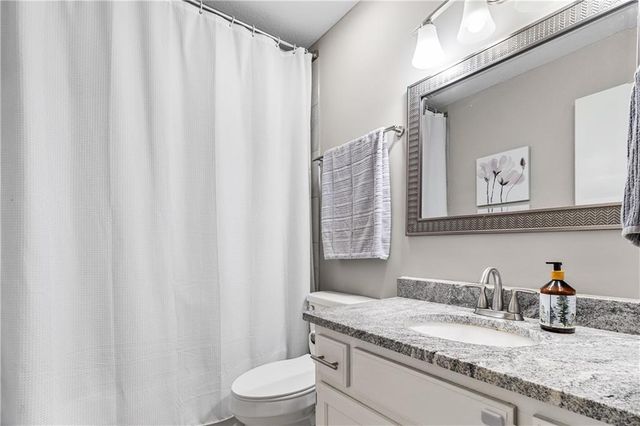 607 SE Joel Avenue, Lee's Summit, MO 64063