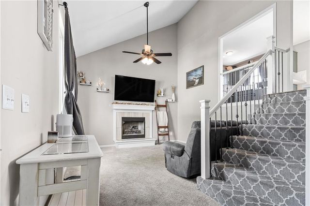 607 SE Joel Avenue, Lee's Summit, MO 64063