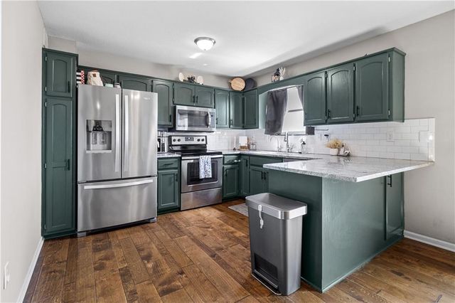 607 SE Joel Avenue, Lee's Summit, MO 64063