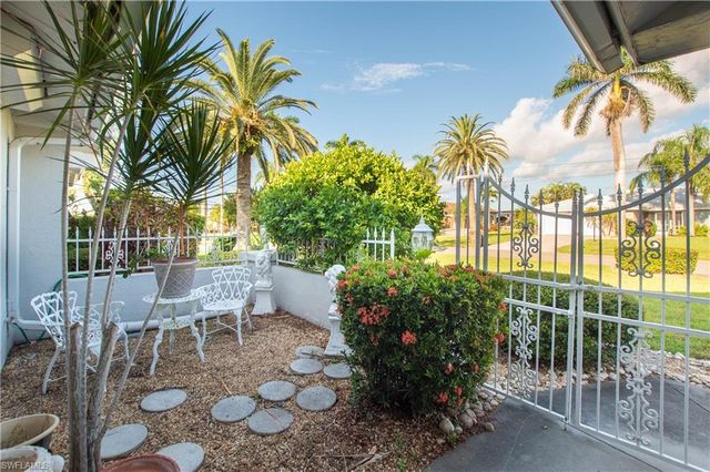3521 SE 22nd AVE, Cape Coral, FL 33904