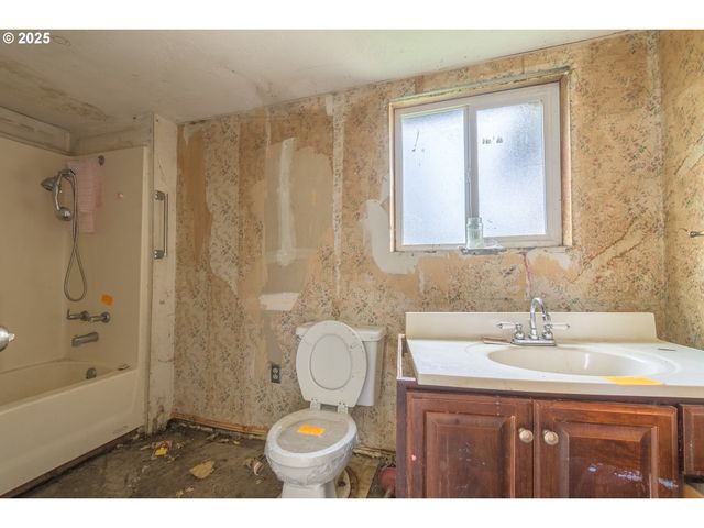 478 E 32ND Ave, Eugene, OR 97405