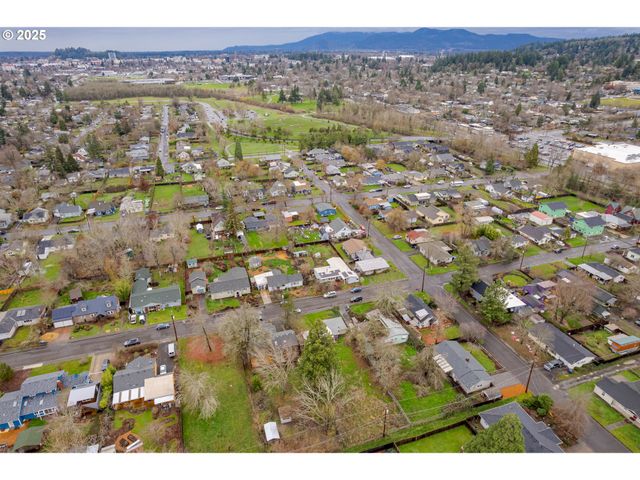 478 E 32ND Ave, Eugene, OR 97405