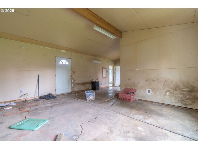 478 E 32ND Ave, Eugene, OR 97405