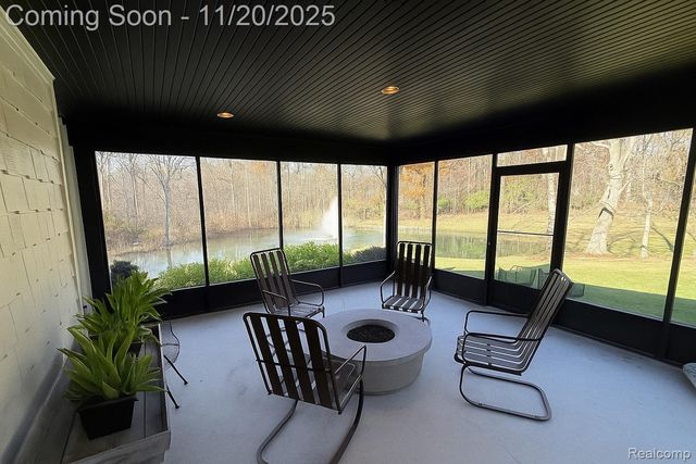 5764 Bloomfield Glens Road, West Bloomfield Charter Township, MI 48322