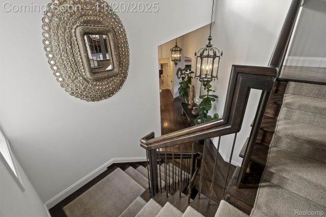 5764 Bloomfield Glens Road, West Bloomfield Charter Township, MI 48322