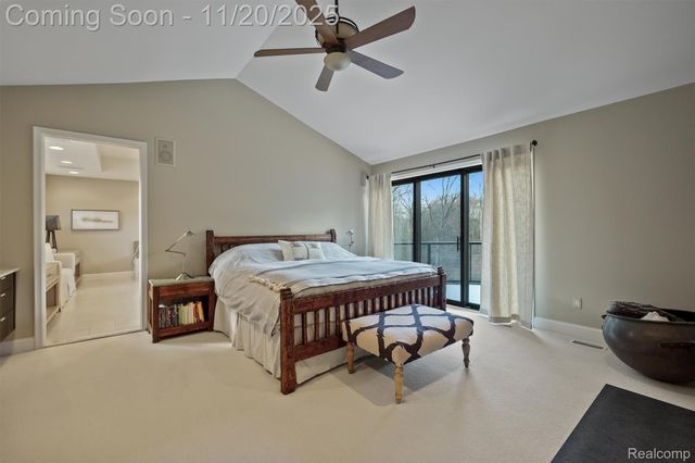 5764 Bloomfield Glens Road, West Bloomfield Charter Township, MI 48322