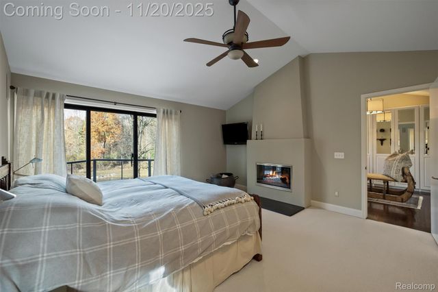 5764 Bloomfield Glens Road, West Bloomfield Charter Township, MI 48322