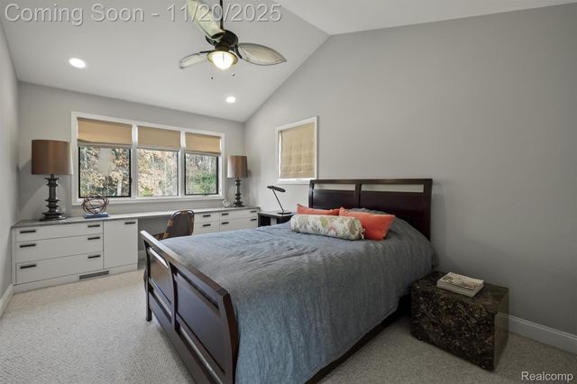 5764 Bloomfield Glens Road, West Bloomfield Charter Township, MI 48322