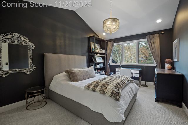 5764 Bloomfield Glens Road, West Bloomfield Charter Township, MI 48322