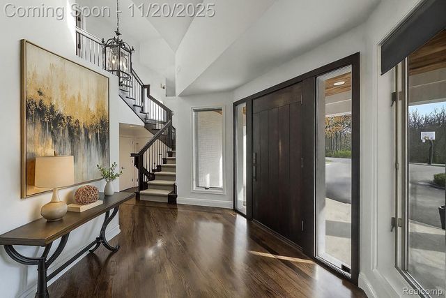 5764 Bloomfield Glens Road, West Bloomfield Charter Township, MI 48322