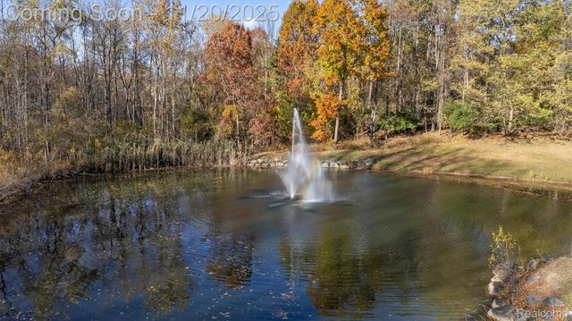 5764 Bloomfield Glens Road, West Bloomfield Charter Township, MI 48322