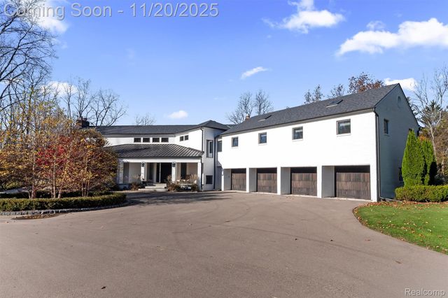 5764 Bloomfield Glens Road, West Bloomfield Charter Township, MI 48322
