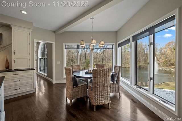 5764 Bloomfield Glens Road, West Bloomfield Charter Township, MI 48322