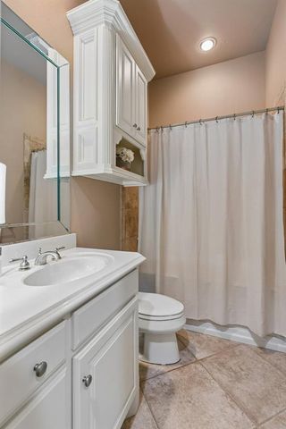16800 Rugosa Rose Drive, Edmond, OK 73003