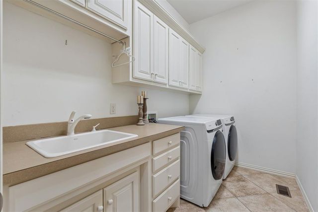 16800 Rugosa Rose Drive, Edmond, OK 73003